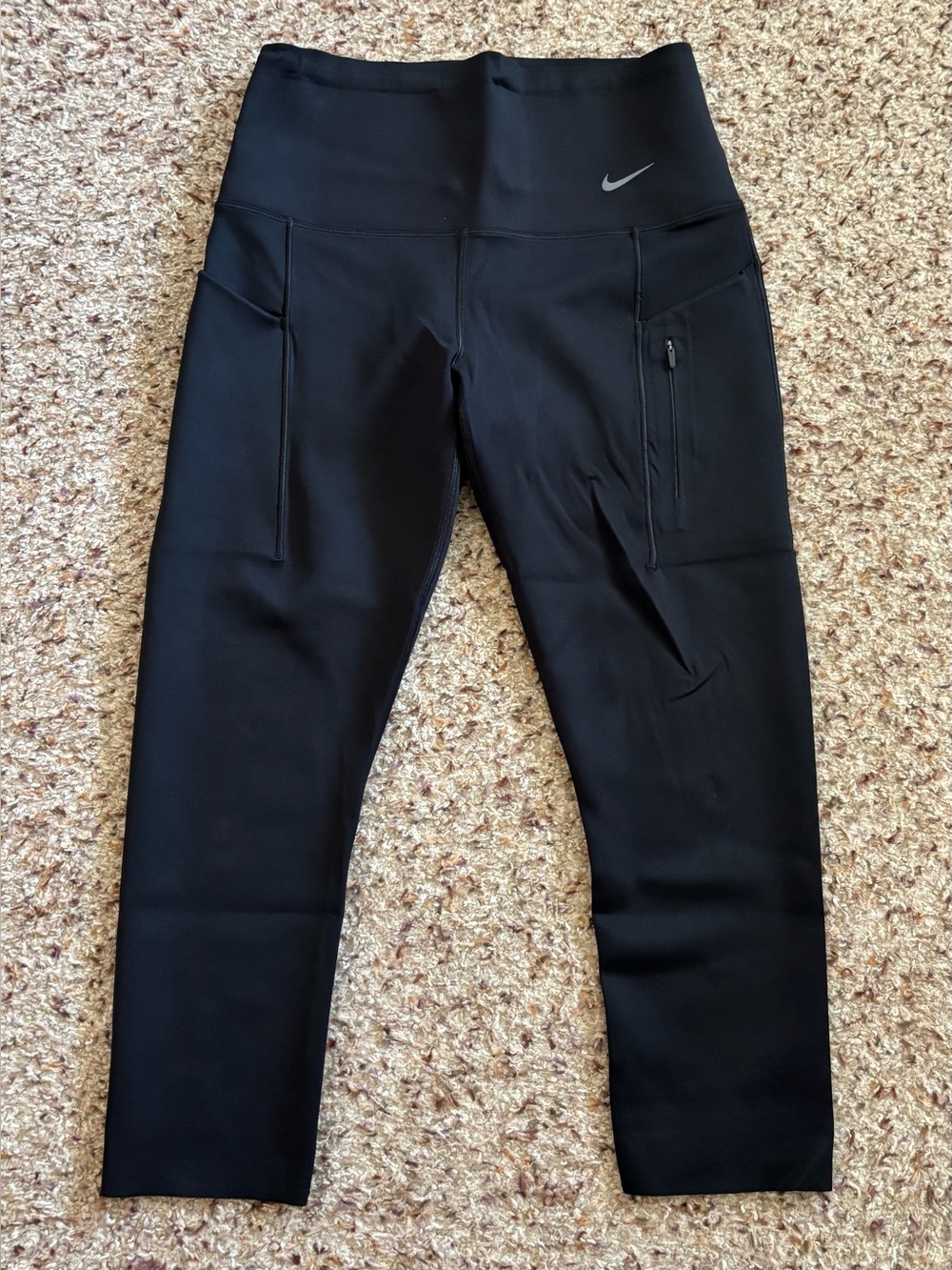 Nike Women's Go Firm-Support High-Waisted Cropped Leggings